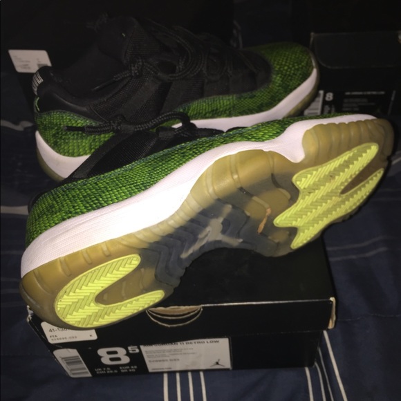 Jordan 11 retro low nightshade - Picture 1 of 2